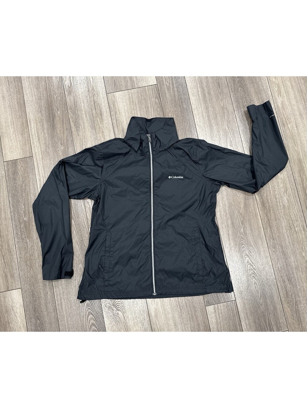 Columbia OmniShield Women Xl Black Nylon Windbreaker Jacket Full Zip Vented hood